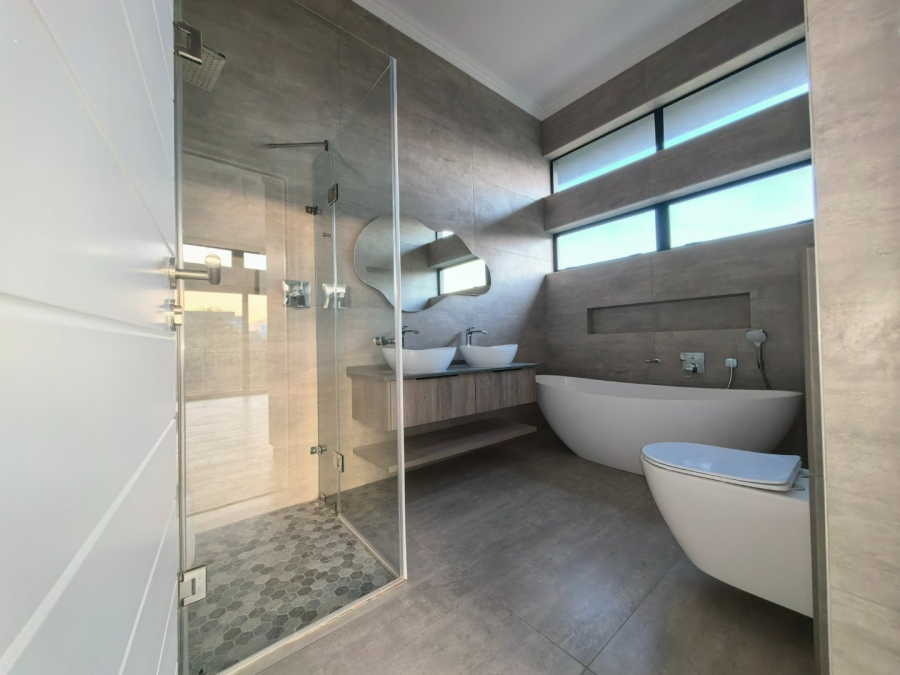 4 Bedroom Property for Sale in Welgelegen Western Cape